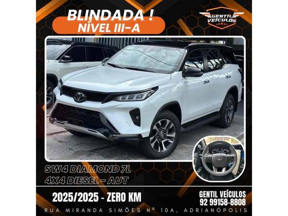 TOYOTA HILUX SW4 2.8 D-4D TURBO DIESEL DIAMOND 7L 4X4 AUTOMÁTICO TOYOTA HILUX SW4 2.8 D-4D TURBO DIESEL DIAMOND 7L 4X4 AUTOMÁTICO